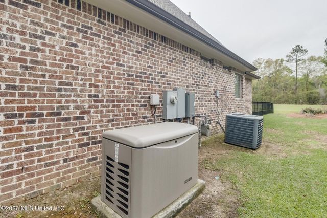 7055 Rolling Green Drive, Pass Christian, MS 39571