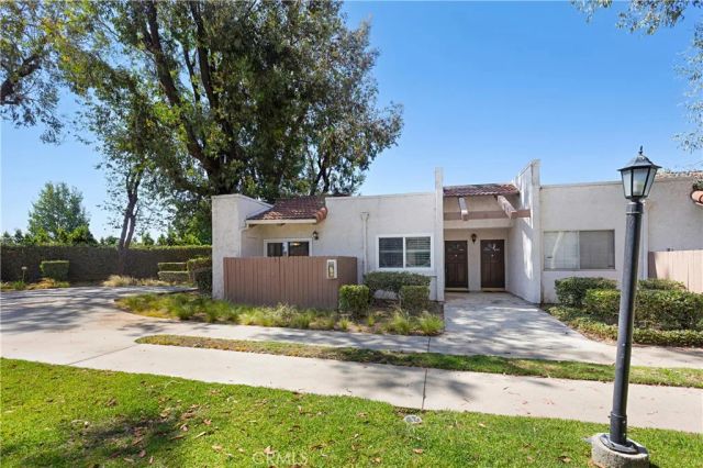 17572 Vandenberg Lane 01, Tustin, CA 92780
