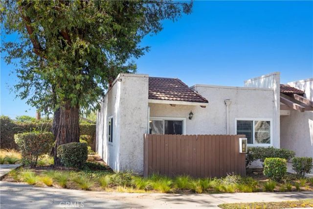 17572 Vandenberg Lane 01, Tustin, CA 92780