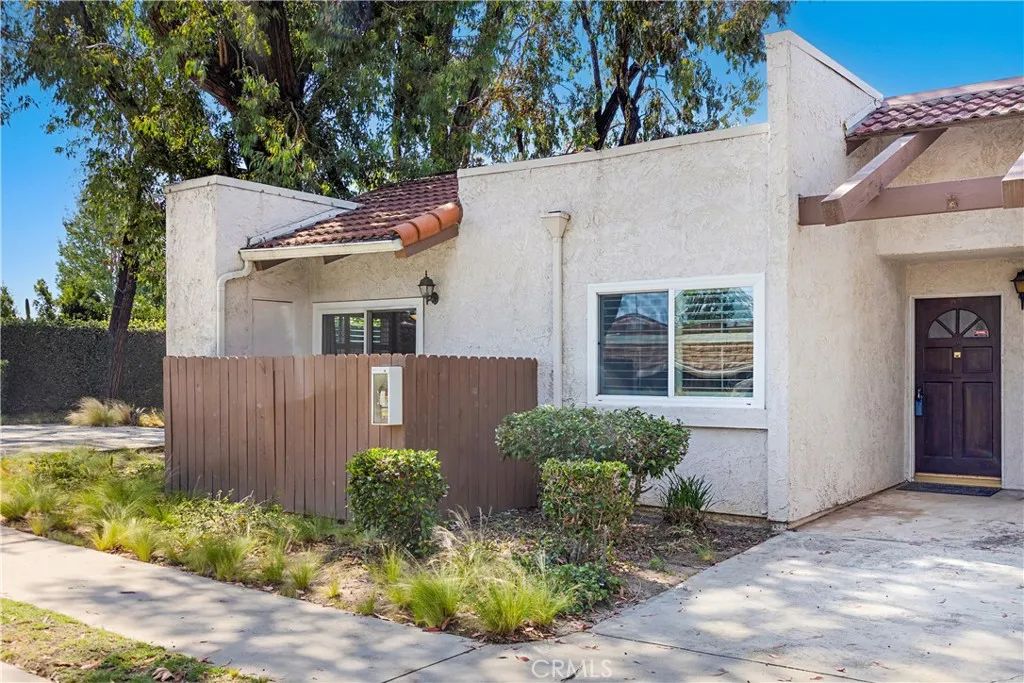 17572 Vandenberg Lane 01, Tustin, CA 92780