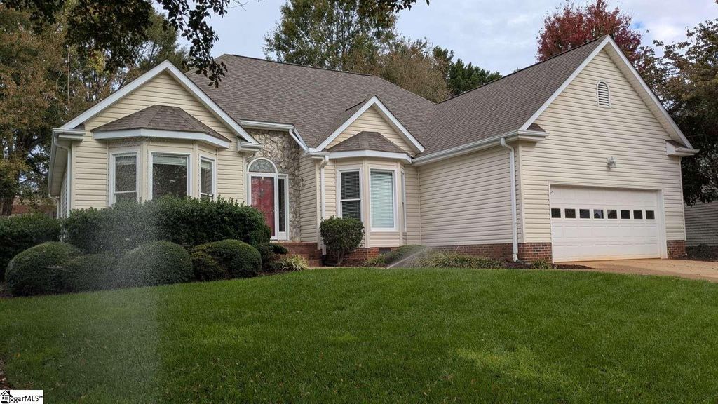 207 Sun Garden Court, Greenville, SC 29615