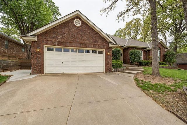 709 N Creek Drive, Edmond, OK 73034