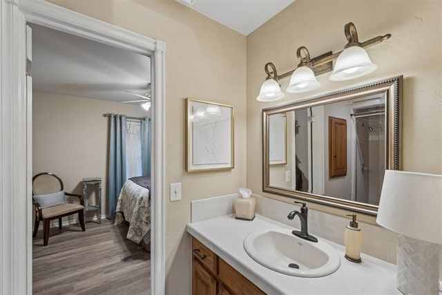 709 N Creek Drive, Edmond, OK 73034