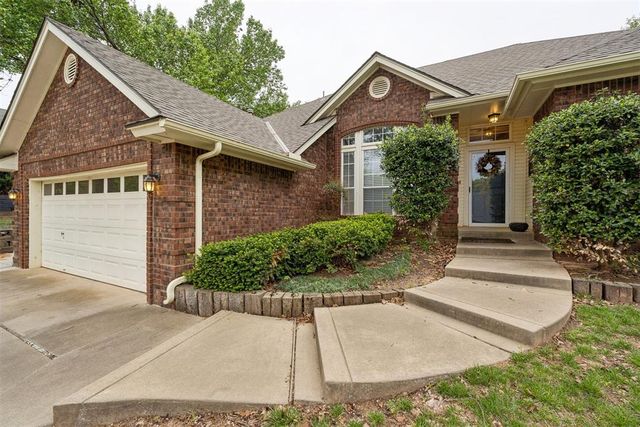709 N Creek Drive, Edmond, OK 73034