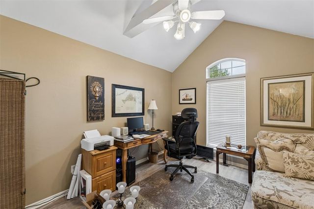 709 N Creek Drive, Edmond, OK 73034