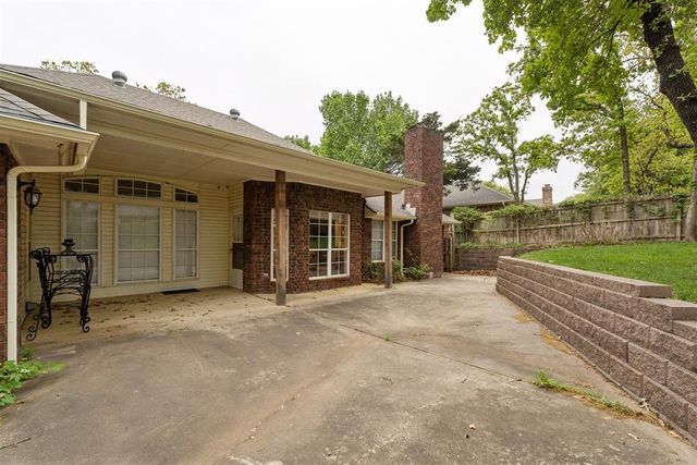 709 N Creek Drive, Edmond, OK 73034