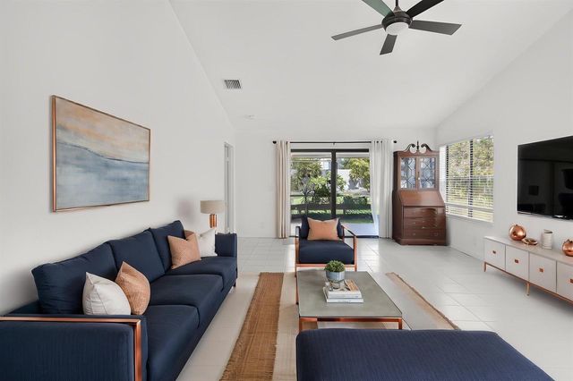 10984 Stafford Circle S, Boynton Beach, FL 33436