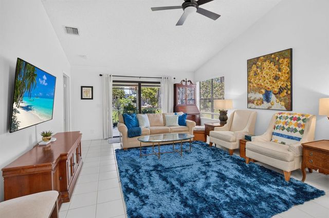 10984 Stafford Circle S, Boynton Beach, FL 33436