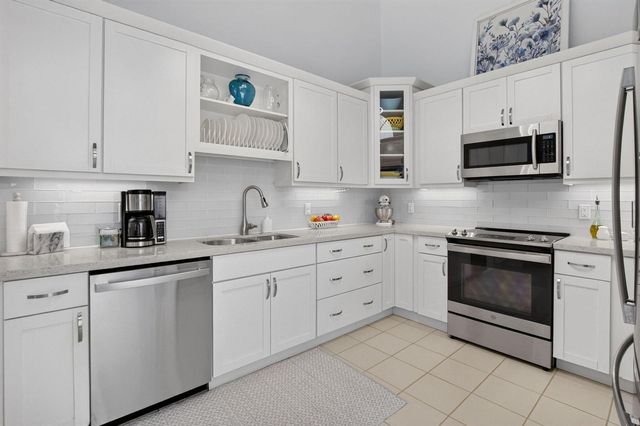 10984 Stafford Circle S, Boynton Beach, FL 33436