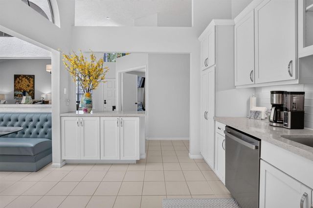 10984 Stafford Circle S, Boynton Beach, FL 33436
