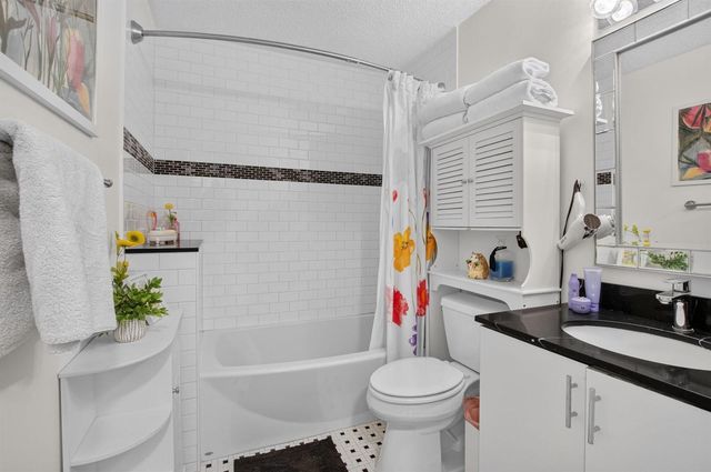 10984 Stafford Circle S, Boynton Beach, FL 33436