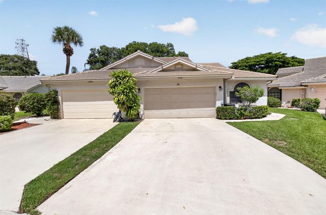 10984 Stafford Circle S, Boynton Beach, FL 33436