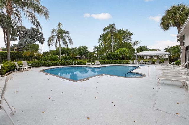 10984 Stafford Circle S, Boynton Beach, FL 33436