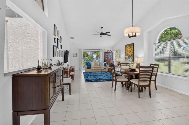 10984 Stafford Circle S, Boynton Beach, FL 33436