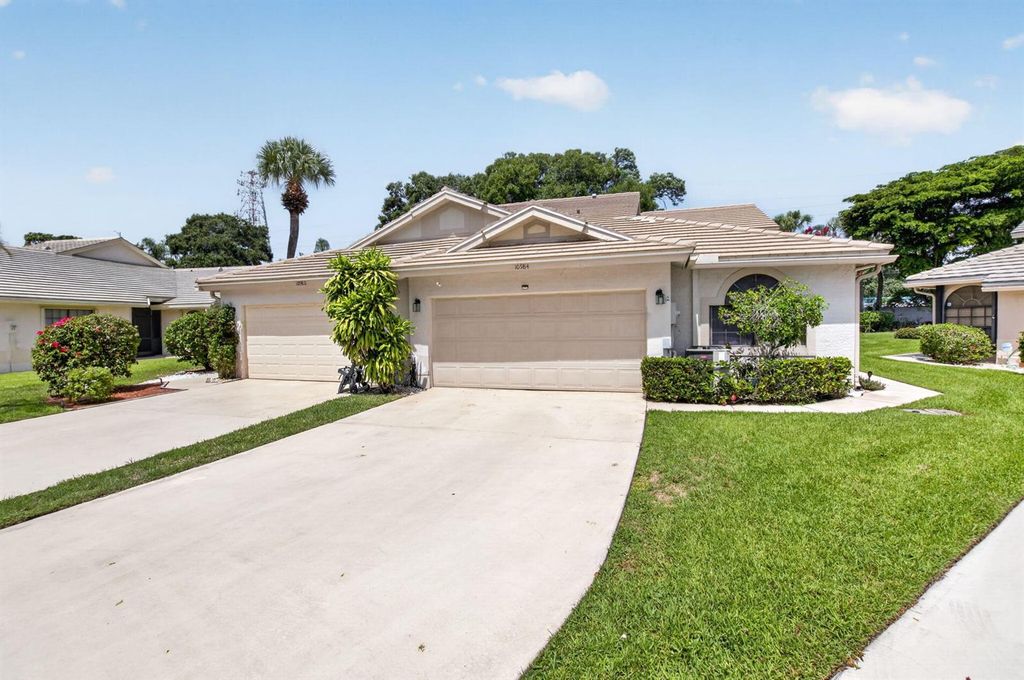 10984 Stafford Circle S, Boynton Beach, FL 33436