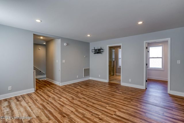 2103 Wrocklage Ave, Louisville, KY 40205
