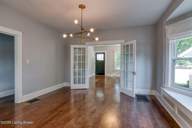 2103 Wrocklage Ave, Louisville, KY 40205
