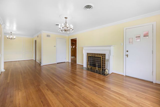 2000 Standifer Street, Fort Worth, TX 76164