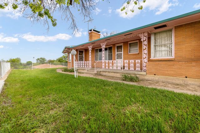 2000 Standifer Street, Fort Worth, TX 76164