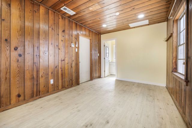 2000 Standifer Street, Fort Worth, TX 76164