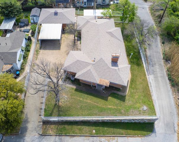 2000 Standifer Street, Fort Worth, TX 76164