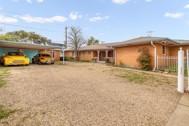 2000 Standifer Street, Fort Worth, TX 76164