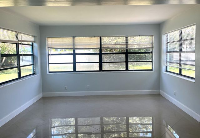 477 NE 35th Street, Boca Raton, FL 33431