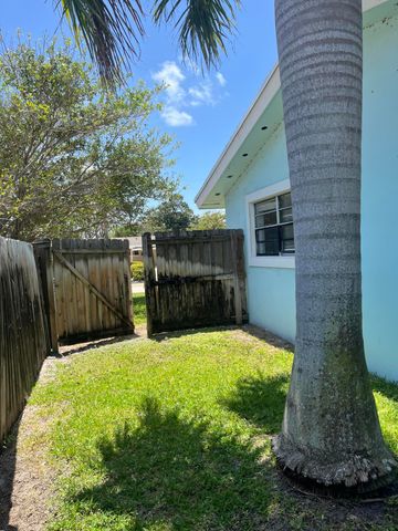 477 NE 35th Street, Boca Raton, FL 33431