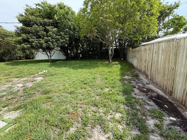 477 NE 35th Street, Boca Raton, FL 33431