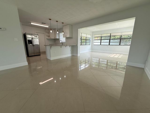 477 NE 35th Street, Boca Raton, FL 33431