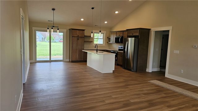 1443 Paul Revere Way, Troy, OH 45373