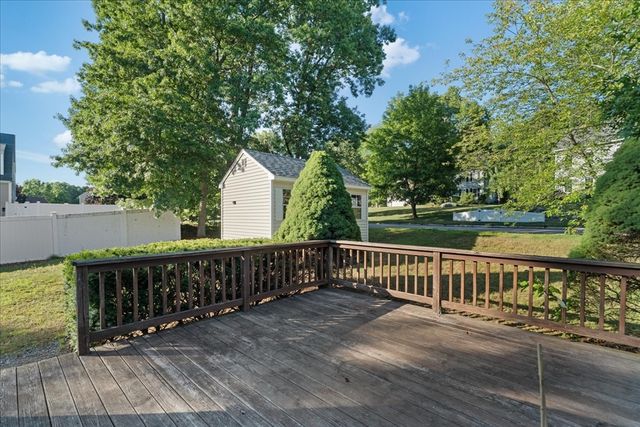 18 Evergreen Rd, Plainville, MA 02762