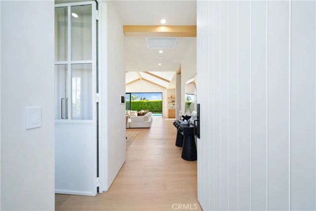 831 Teakwood Road, Los Angeles, CA 90049