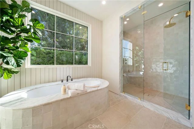 831 Teakwood Road, Los Angeles, CA 90049