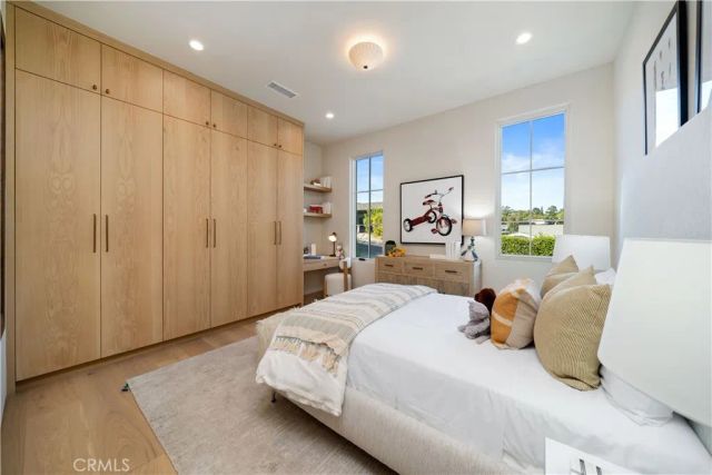 831 Teakwood Road, Los Angeles, CA 90049