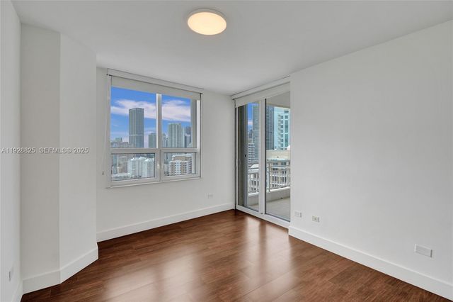 848 Brickell Key Dr 3206, Miami, FL 33131