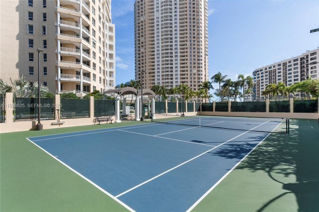 848 Brickell Key Dr 3206, Miami, FL 33131