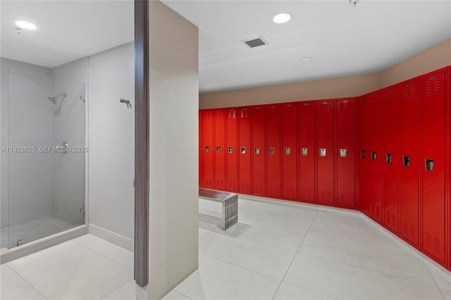 848 Brickell Key Dr 3206, Miami, FL 33131