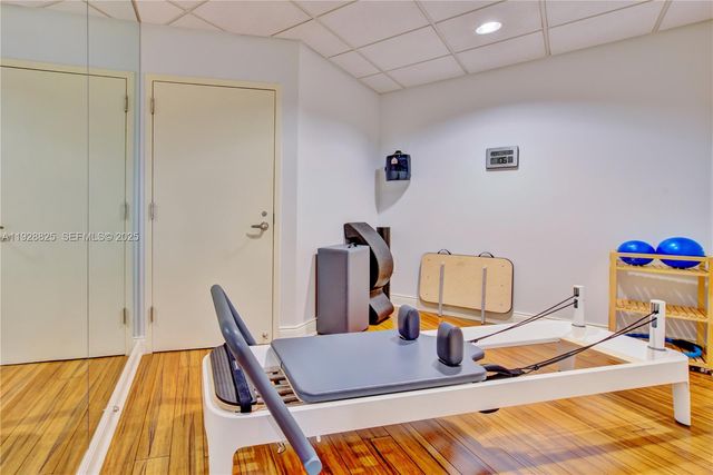 848 Brickell Key Dr 3206, Miami, FL 33131