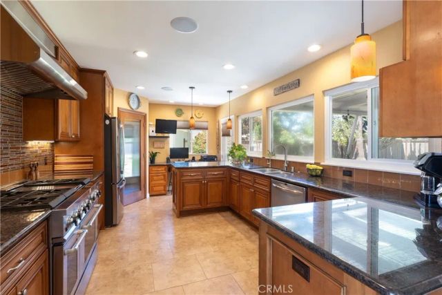 6551 E. Bacarro, Long Beach, CA 90815