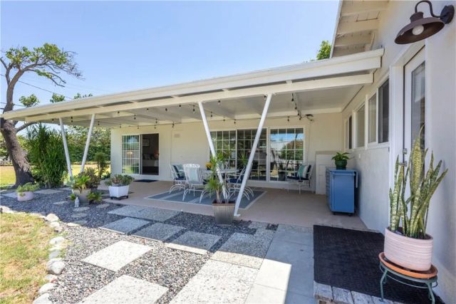 6551 E. Bacarro, Long Beach, CA 90815