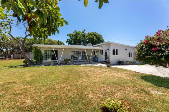 6551 E. Bacarro, Long Beach, CA 90815