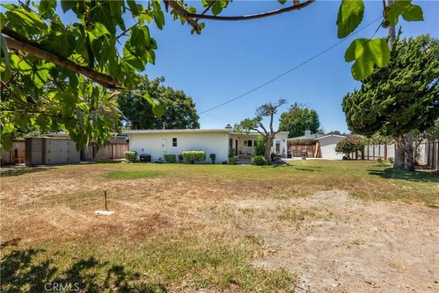 6551 E. Bacarro, Long Beach, CA 90815