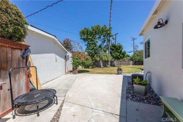 6551 E. Bacarro, Long Beach, CA 90815