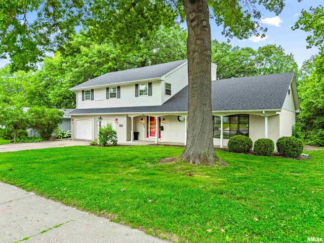 5311 N WOODVIEW Avenue, Peoria, IL 61614