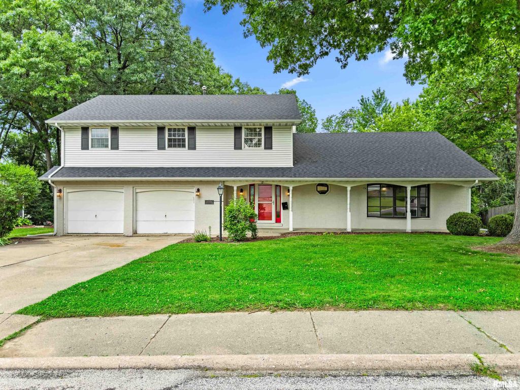 5311 N WOODVIEW Avenue, Peoria, IL 61614