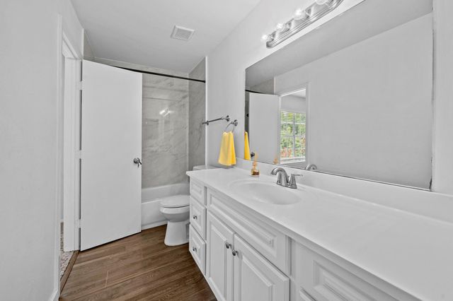 16723 Running Quail Court, Houston, TX 77489