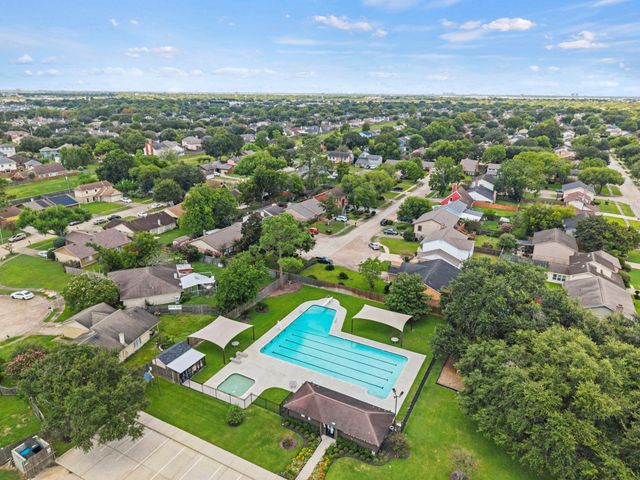 16723 Running Quail Court, Houston, TX 77489