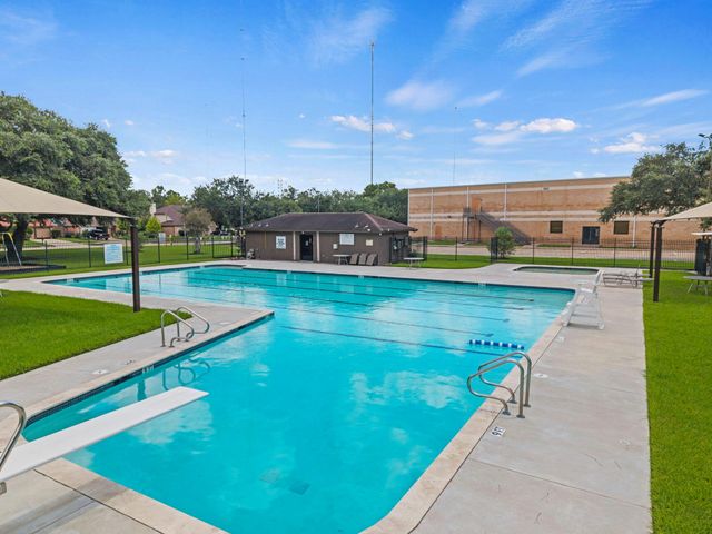 16723 Running Quail Court, Houston, TX 77489
