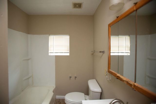 2308 and 2310 Blackwood Road, Little Rock, AR 72207